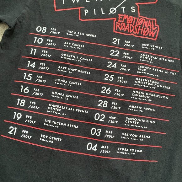 Twenty One Pilots Chest Approx. 17'' Emotional Roadshow 2017 Graphic T-Shirt - Picture 7 of 12